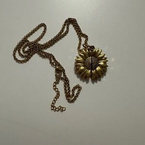 Sunflower Pendant Necklace in Gold